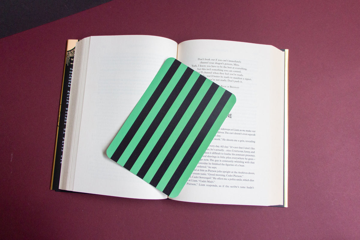 Green and Black Striped Kindle Insert